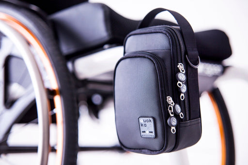 “QUOKKA”- "MINI". Lille smart taske med 2 rum. Vandtættet lynlåse. Kørestol & rollator - Seniorpleje - Kørestolstaske - Seniorpleje - QUOK-KL-ZW - - -