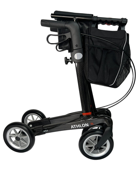 “ATHLON SL”, kulfiber rollator - Super lækker, smart og ultra let. Vejer kun 5,1 kg - Seniorpleje - Udendørs rollatorer - Rehasense - RHS-CRWRM550UP - Rød med bløde hjul -55 cm. -