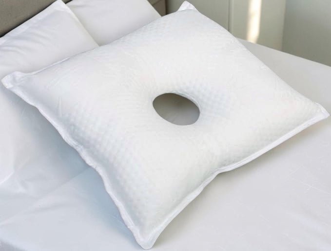 "Hulpuden" med hul til øret - Fast & perfekt til at sove på siden. Trykaflastende! - Seniorpleje - Hovedpuder - Seniorpleje - SPL-GARM-01 -  - FAST - 