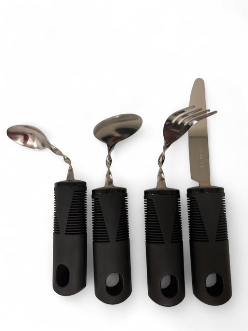 Luksus senior bestik - Bøjeligt og med super godt greb. Består af 4 dele. SORT - Seniorpleje - Bestik & service - Seniorpleje - SAMMAMZ - 01 - 
