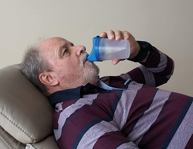 Drikkekop med tud - hjælp til sikkert indtag af piller & tabletter. - Seniorpleje - Drikkekop med tud - Seniorpleje - SPL-HYD01 - - -