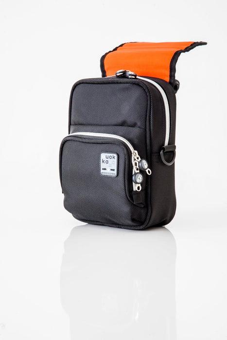 QUOKKA - "VERTICAL". Lækker & Unik. Rummelig taske med fede effekter. 2 farver - Seniorpleje - Kørestolstaske - Seniorpleje - QUOK-VZW - SORT - -