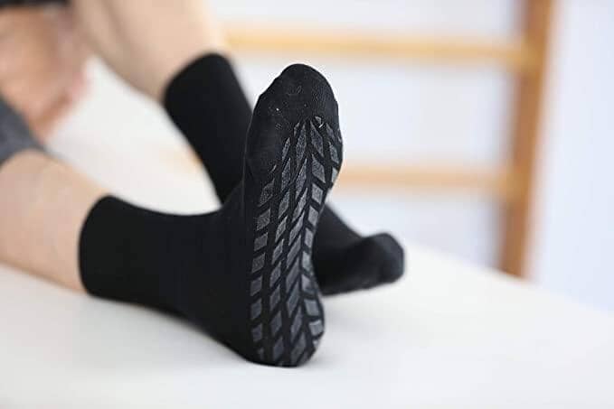 Skridsikre ABS strømper uden kant-elastik. Super kvalitet. (36-46). SORT - Seniorpleje - Strømper - Seniorpleje - RAISOCAMZ-01 - 36-38 - -
