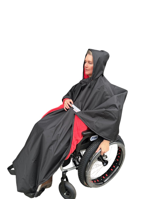 Vandtæt poncho med blød fleece til kørestolsbrugere - Beskyttelse mod regn og kulde - 3 str - Seniorpleje - Beklædning - Orgaterm - OGT-207803 - SMALL/SIZE 3 (BLÅ/GRÅ) - -